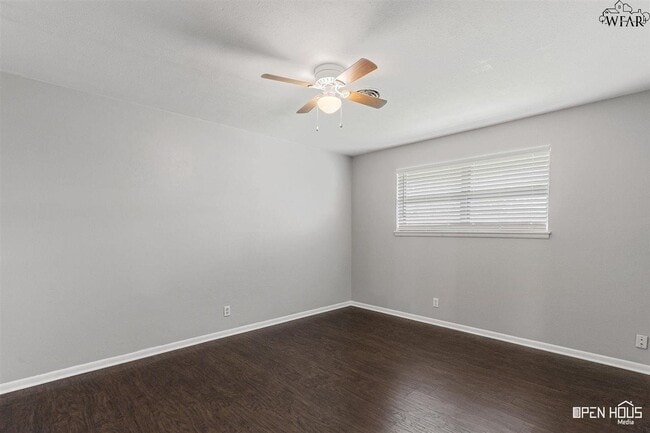 Building Photo - 4805 Big Bend Dr