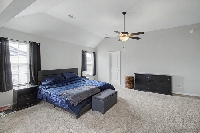 Building Photo - 18 Sunflower Cir NE