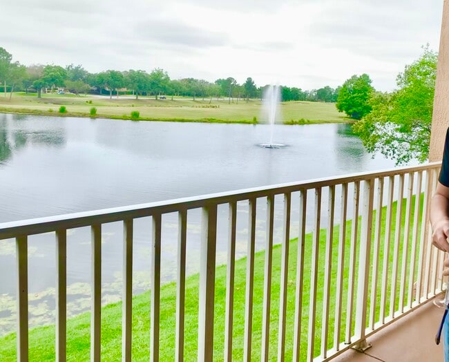 Building Photo - 13803 Fairway Island Dr