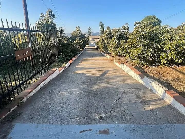 Building Photo - 8707 Golden Ridge Rd