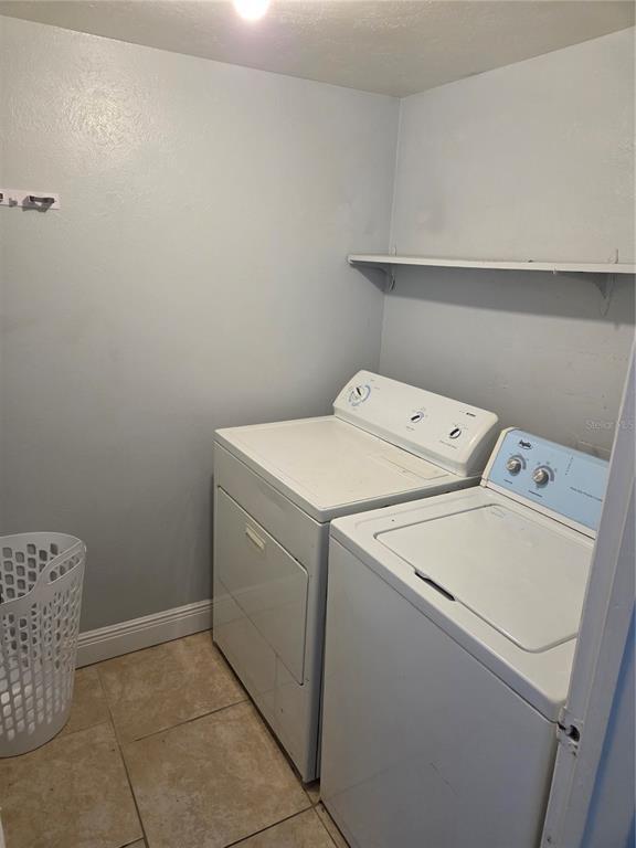 Building Photo - 4003 Woodfern Dr
