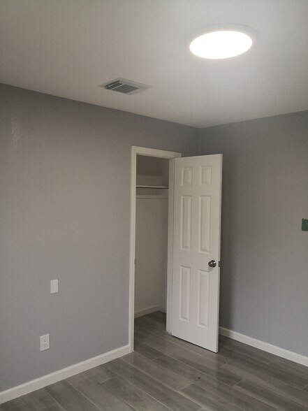 Bedroom 1 - 10335 Glenkirk Dr