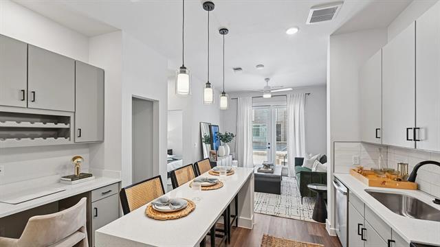 Building Photo - 1735 N Greenville Ave