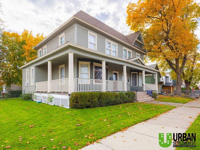 Building Photo - 1103 W Sinto Ave