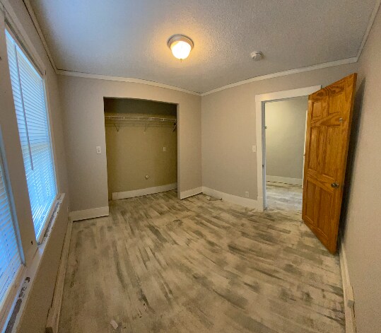 Building Photo - 1341 11th Ave N