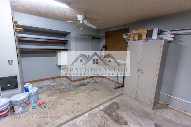 Building Photo - 7911 East Vía de Belleza