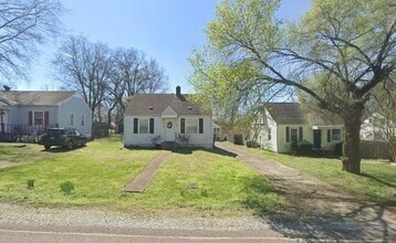 Building Photo - 836 Seymour Ave