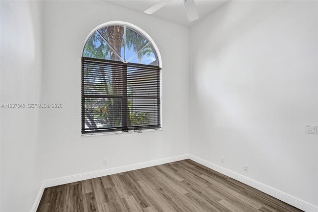 Building Photo - 10800 Haydn Dr