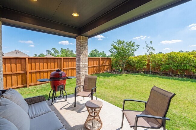 Building Photo - 8145 Overland Grv