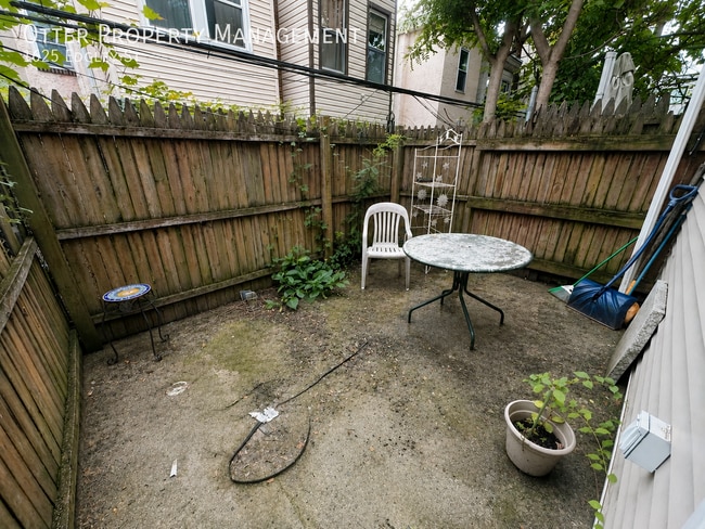 Building Photo - 1625 Edgley St