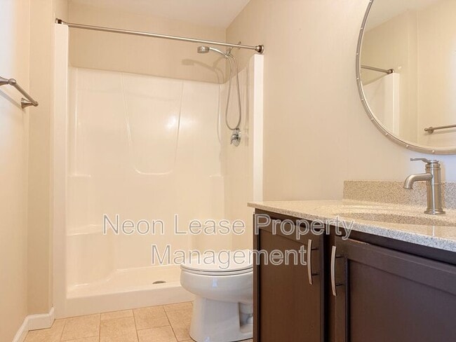 Building Photo - 1092 McGinnes Rd