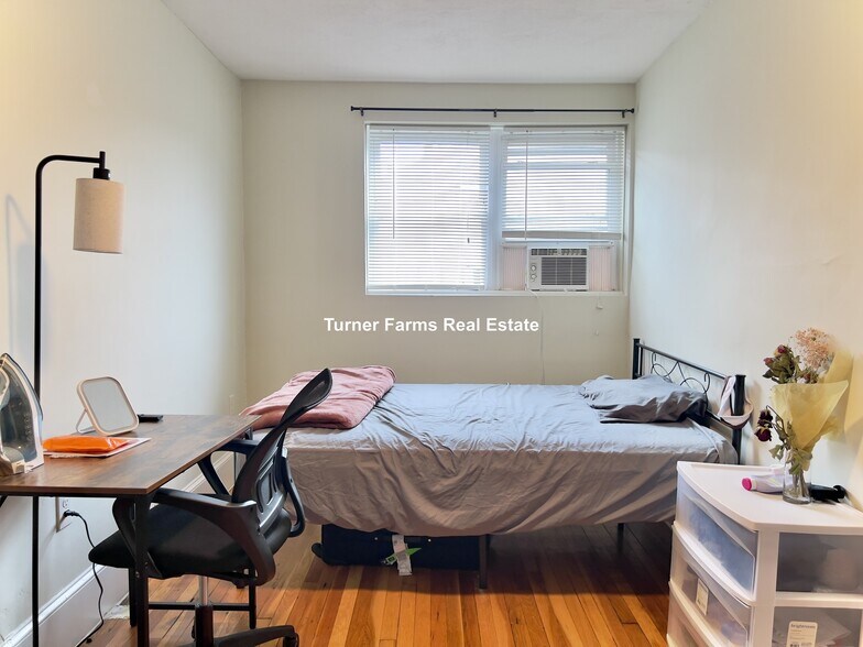 Building Photo - 402A Highland Ave