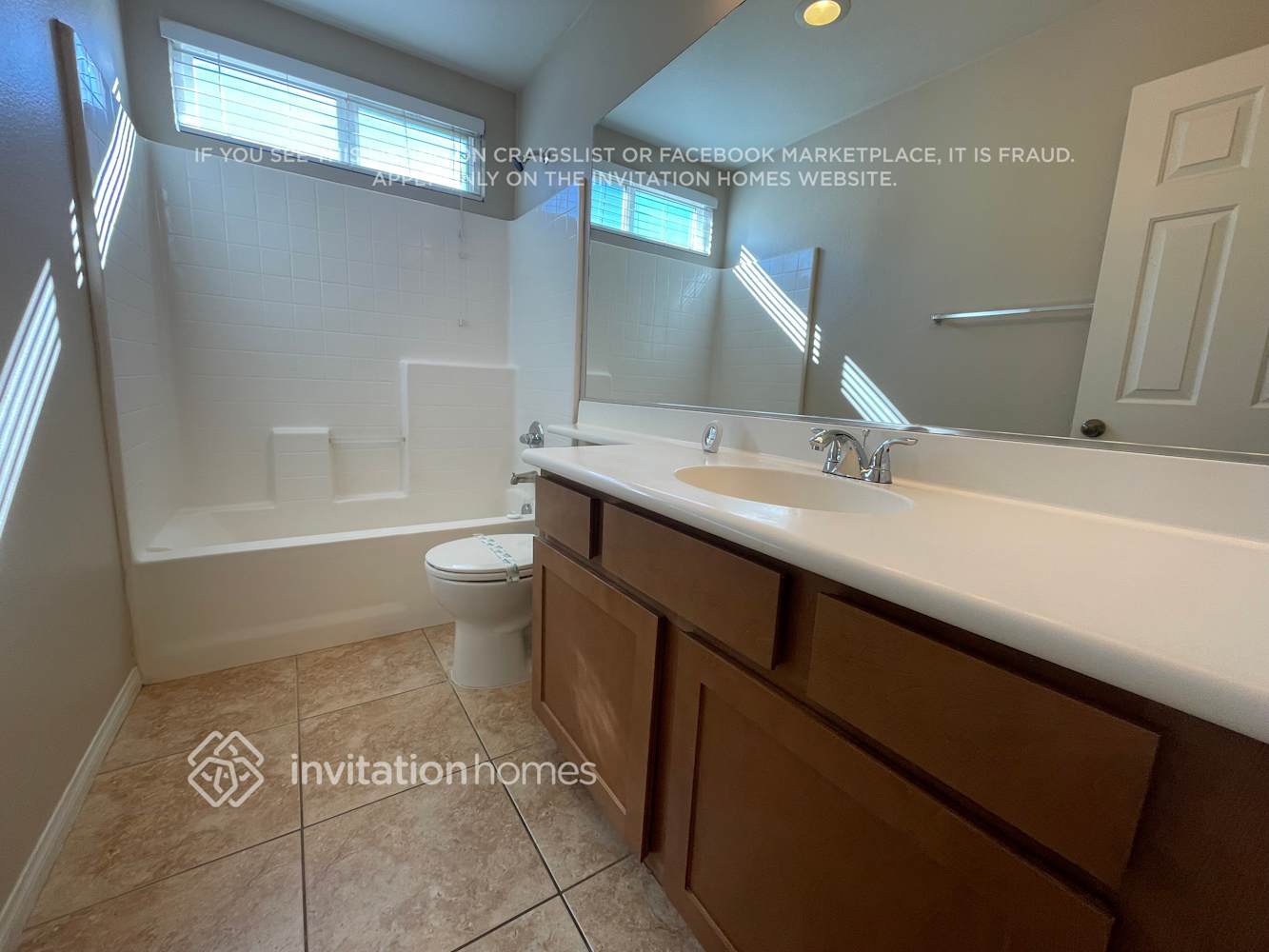 Building Photo - 1387 Valley Rose Way