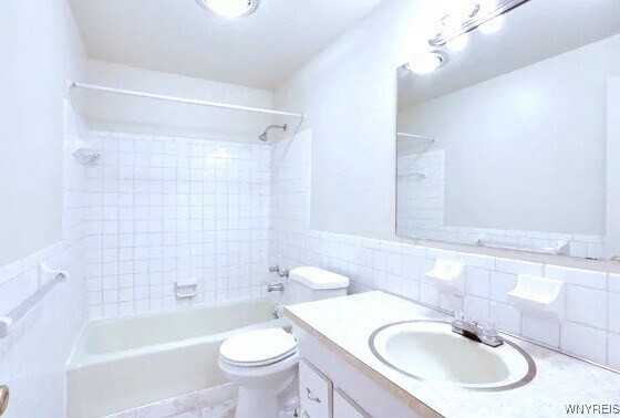 Building Photo - 74 Sundridge Dr