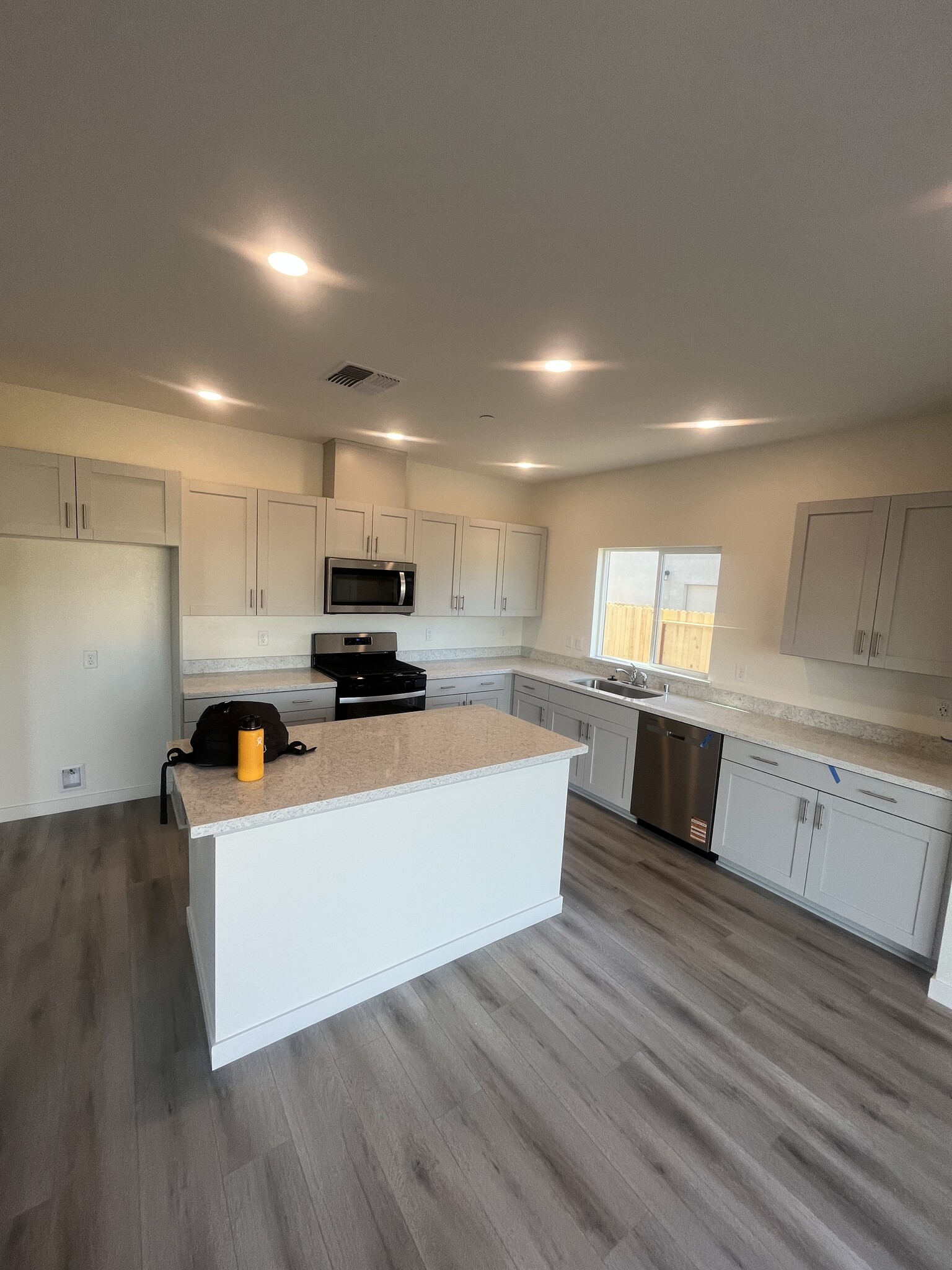 Building Photo - 3030 Steiner Ln