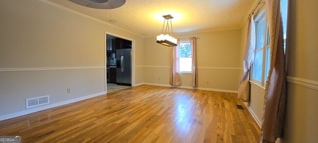 Building Photo - 820 Woodland Dr