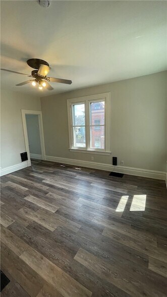 Building Photo - 401 N McKean St