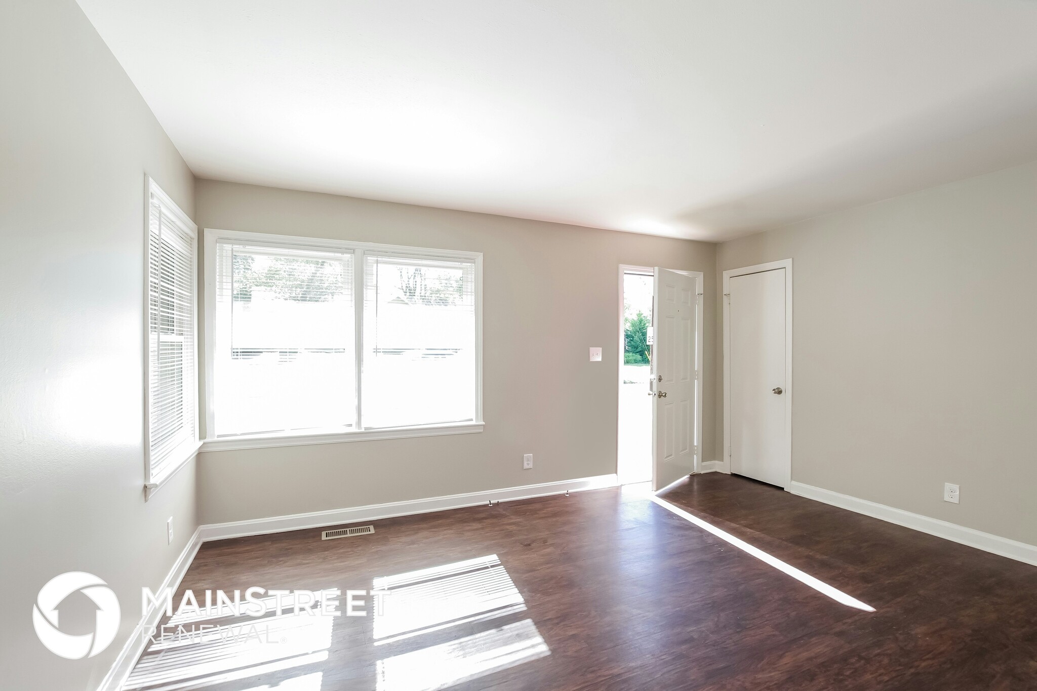 Building Photo - 3908 Crestridge Dr