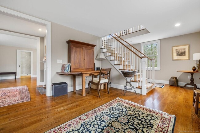 Building Photo - 138 School House Rd