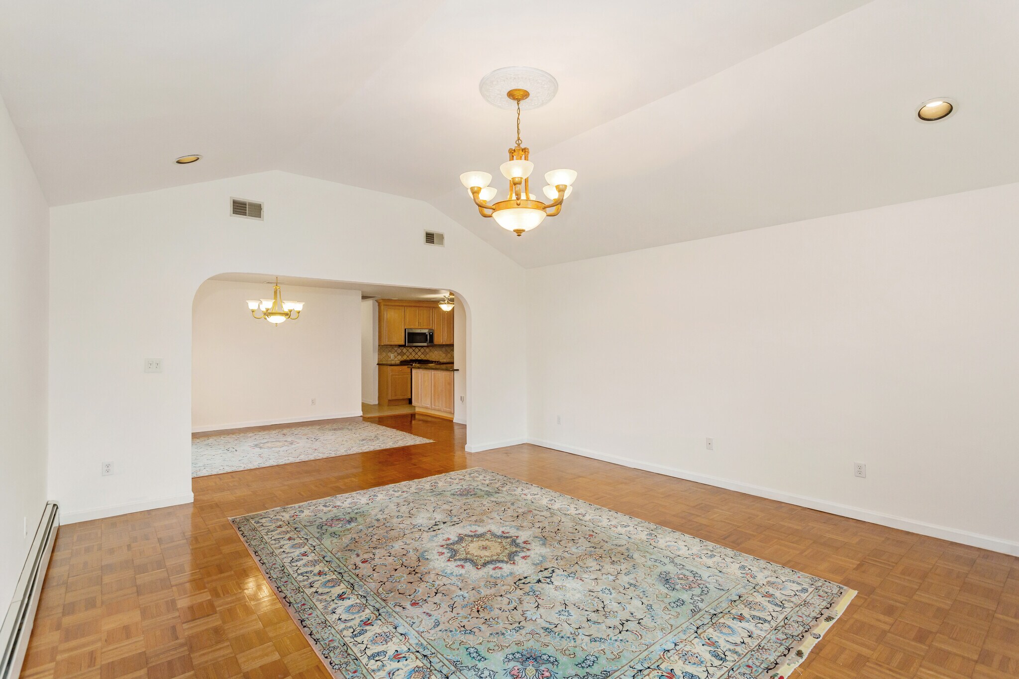 Building Photo - 130 N 7th St