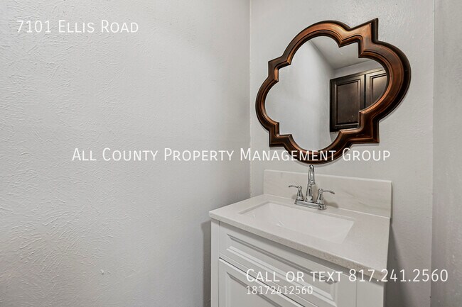 Building Photo - 7101 Ellis Rd