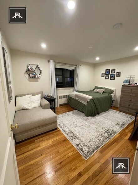 Building Photo - 32 Harvard Ave