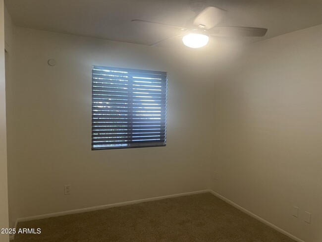 Building Photo - 826 S Casitas Dr