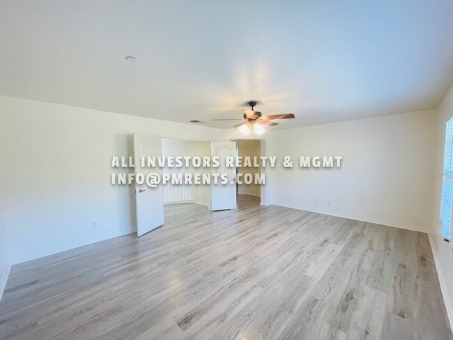 Building Photo - 5554 Nanday Ct