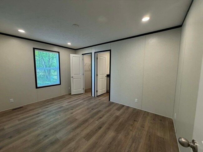 Building Photo - 23 E Arizona