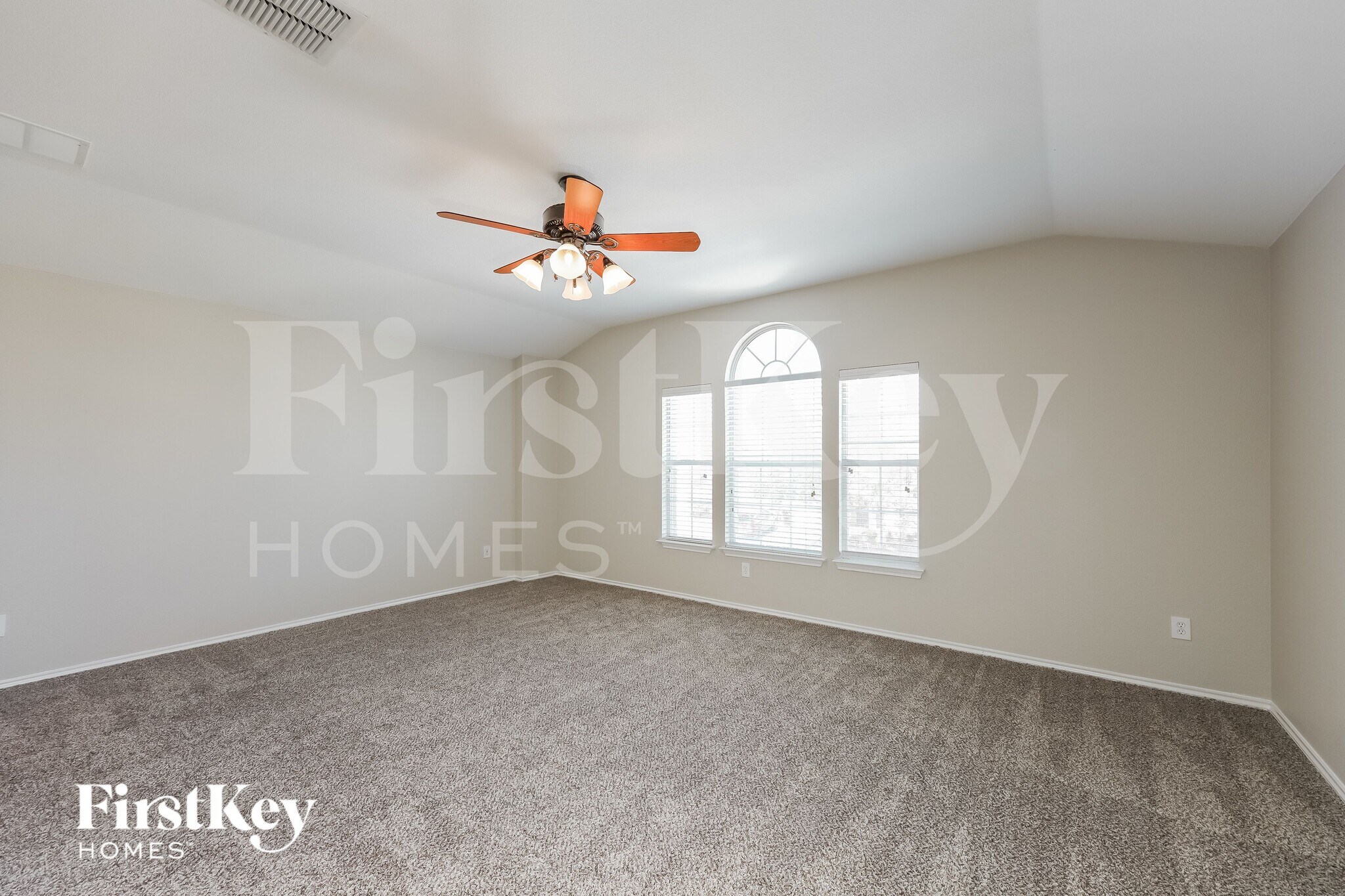 Building Photo - 7010 Daybreak Peaks