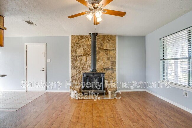 Building Photo - 1113 Gifford Dr