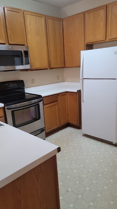 Building Photo - 665 Woodduck Dr