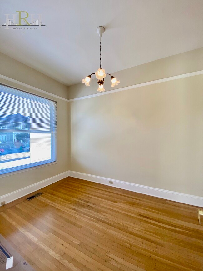 Bedroom - 1562 Dolores St