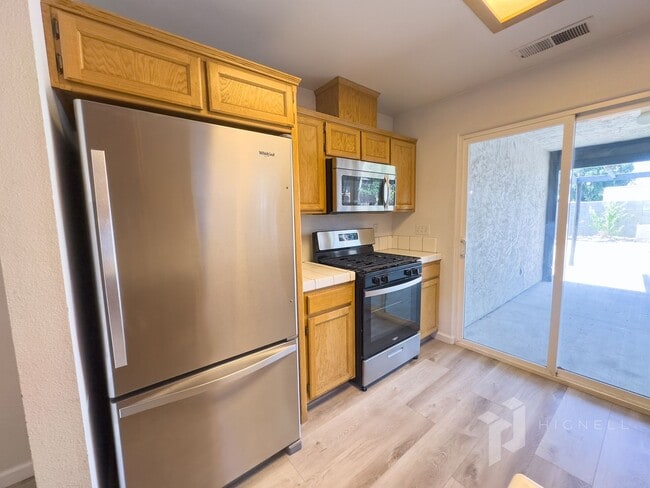 Building Photo - 3 Bedroom, 2 Bath Chico Home!