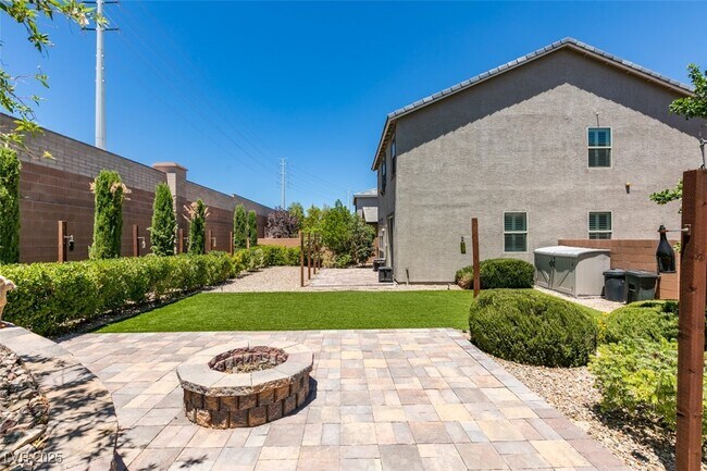 Building Photo - 7859 Shoreline Ridge Ct