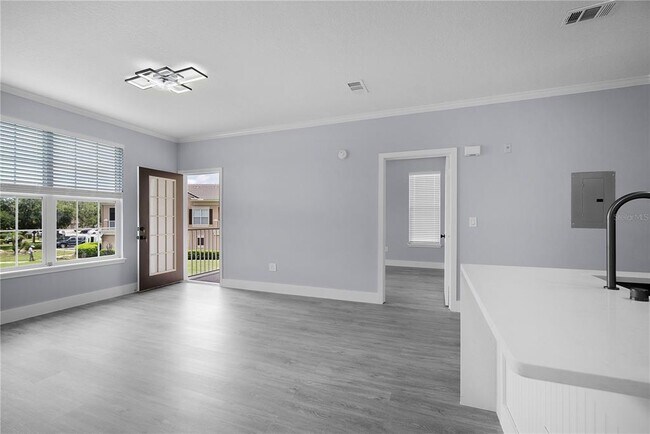 Building Photo - 14340 Fredricksburg Dr