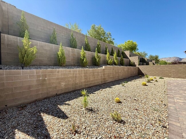 Building Photo - 3/BD 2/BA W/Den Prime Summerlin West Location – Beautiful One-Story Home