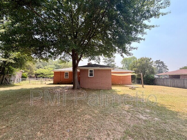 Building Photo - 1727 Sandra Dr