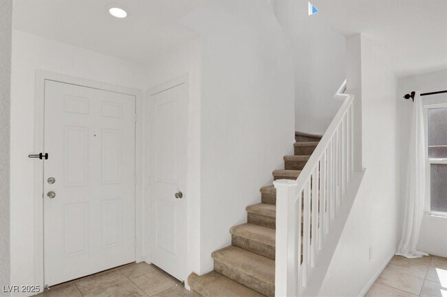 Building Photo - 1126 E Dorrell Ln