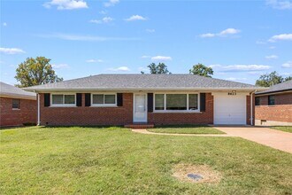 Building Photo - 8623 Villa Crest Dr