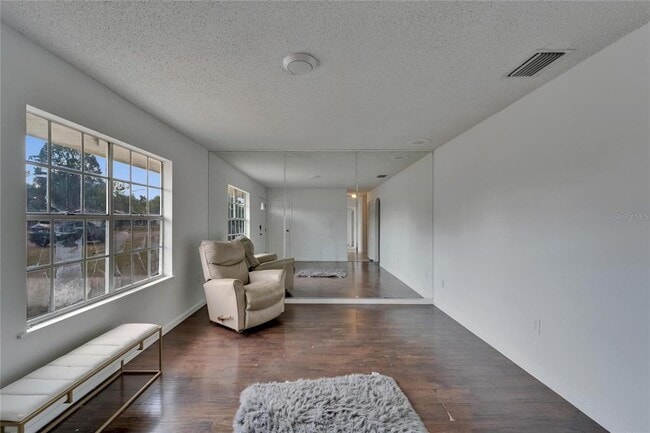 Building Photo - 8818 Ashman Rd