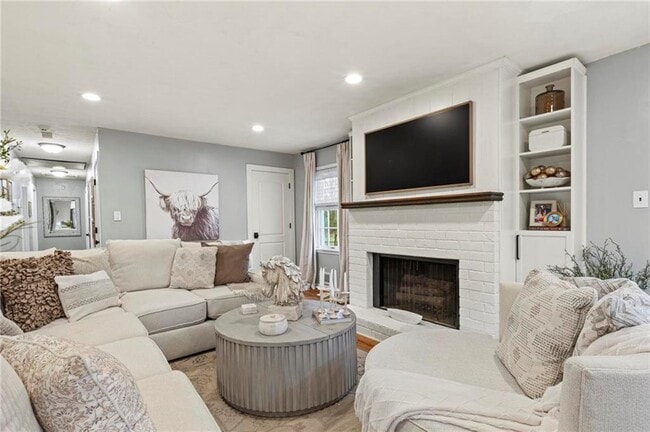 Building Photo - 120 Timber Creek Terrace