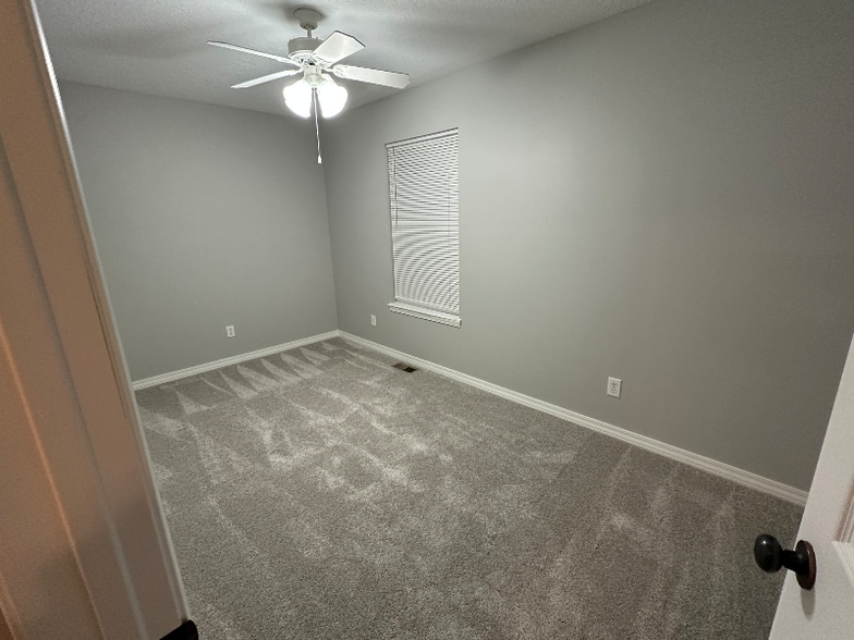 Building Photo - 544 Centennial St