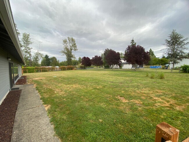 Building Photo - Spacious Buckley Home by Maris Farms