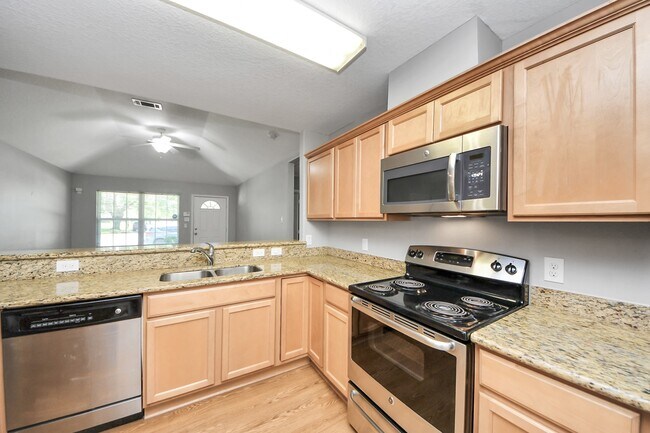 Building Photo - 1324 S Johnson St