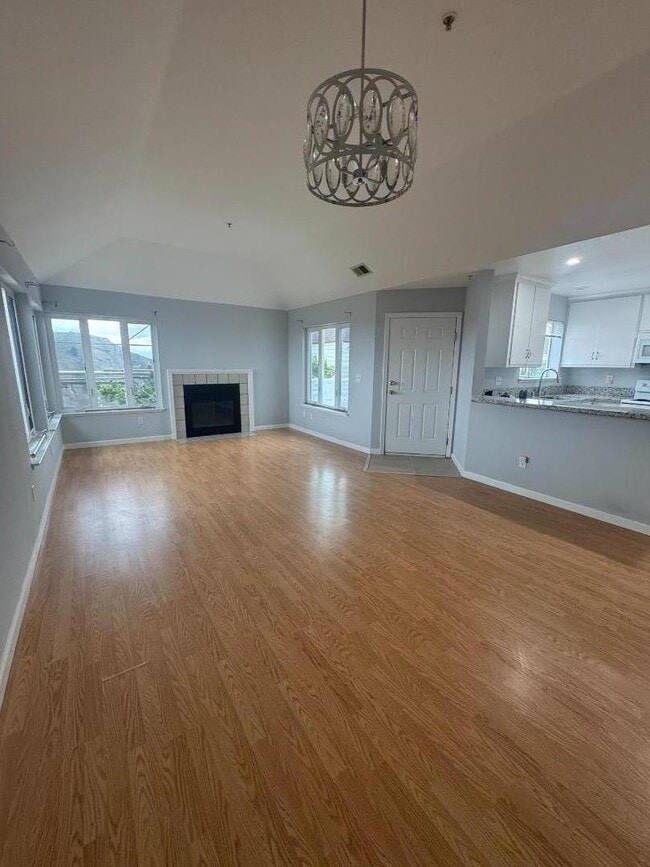 Building Photo - 741 Pointe Pacific Dr