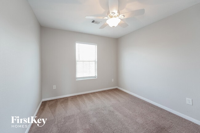 Building Photo - 9923 Sanders Rose Lane
