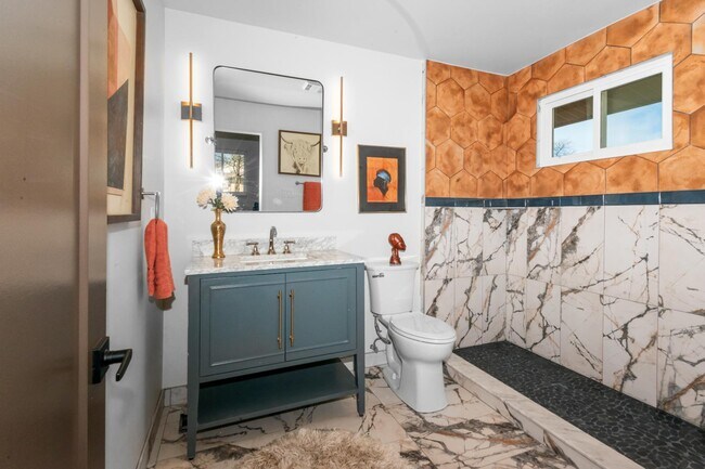 Building Photo - 16615 Walcliff Dr