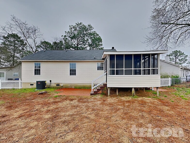 Building Photo - 412 Budby Ct