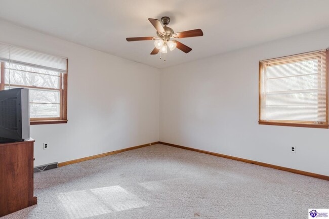 Building Photo - 509 N Mantle Ave